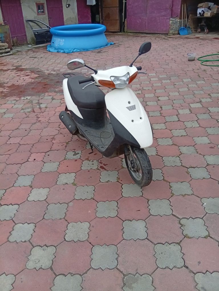 Продам мопед Сузукі летс 3 бабочка