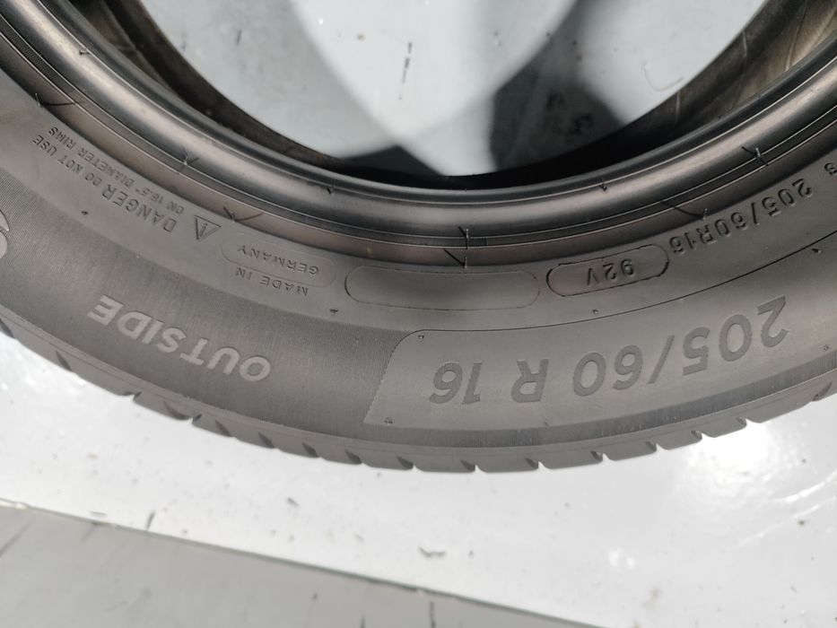 2 pneus semi novos 205-60R16 Michelin - Oferta dos poetes