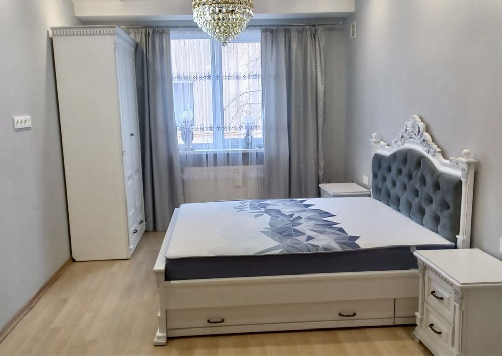 Спальня з масиву ясена