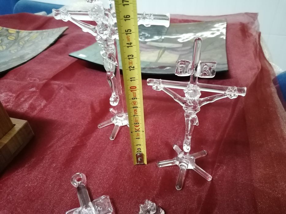 Cristo em vidro artesanal