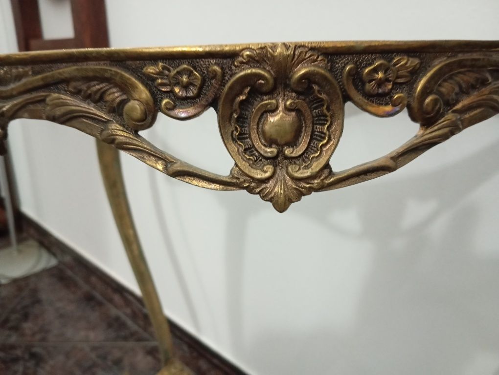 Mesa de apoio com tampo em brecha da Arrábida