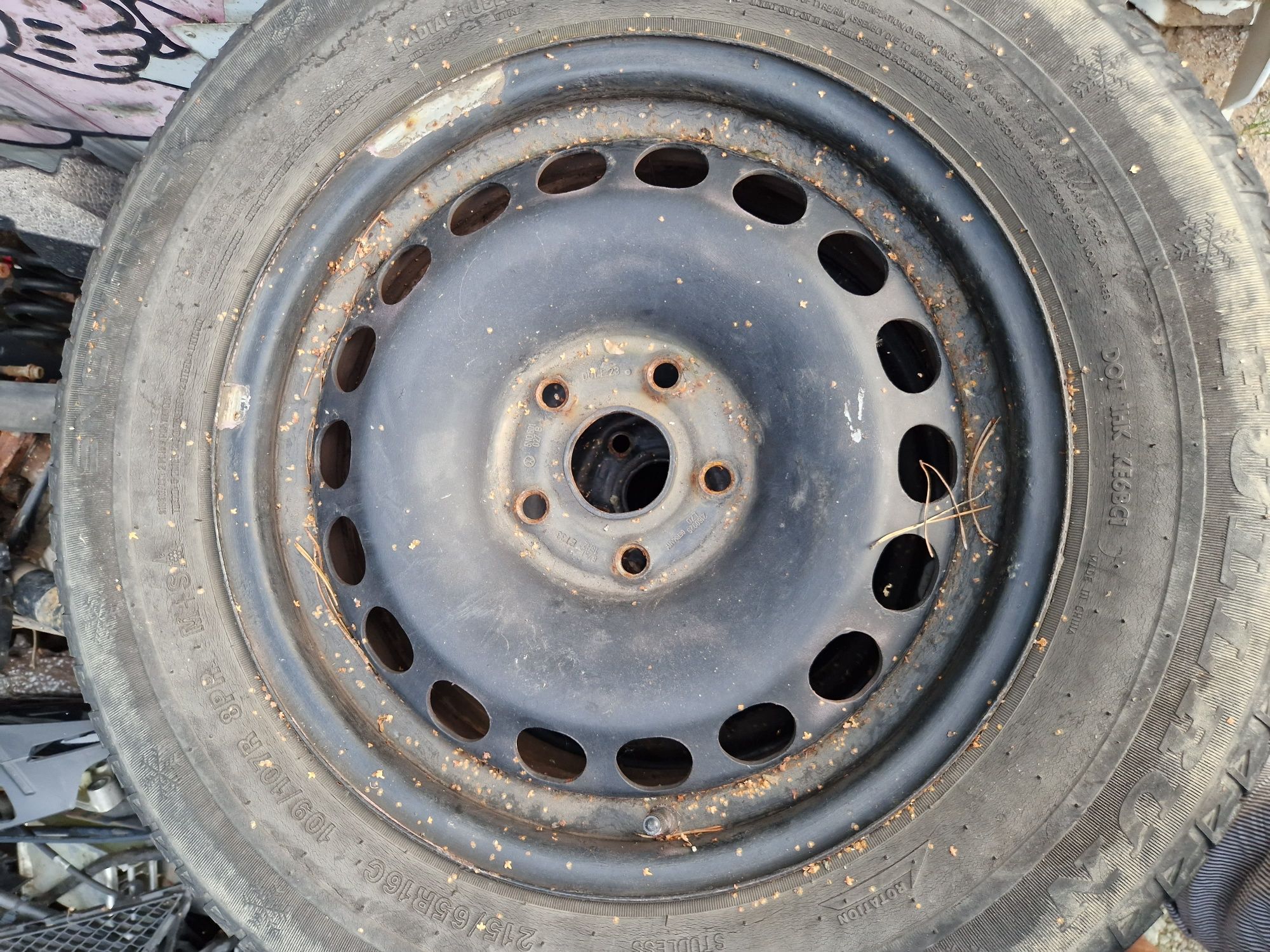 VW felgi stalowe 6,5J 16 5x112 et33 z oponami