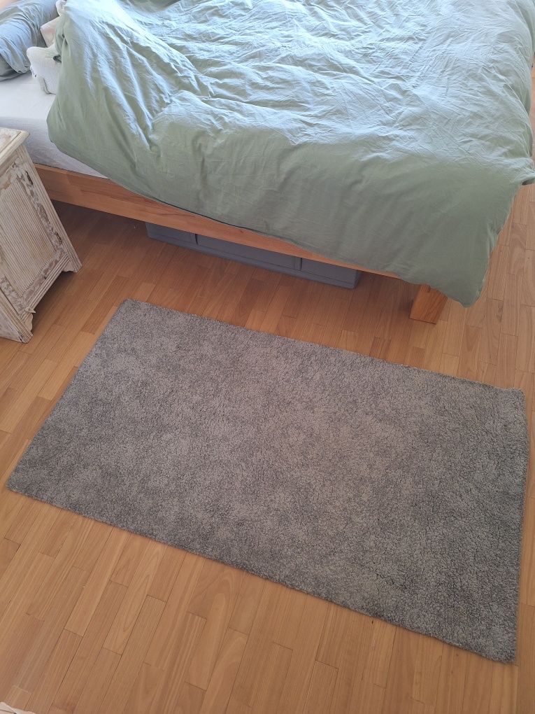 Light grey carpet 80x150 + anti- slippery matt