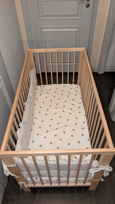 Łóżko dziecięce + materac + prześcieradła