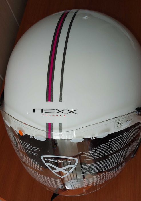 Capacete Nexx Bastille SX.60,Tam. S-56, 1050g, Branco/rosa e cinza