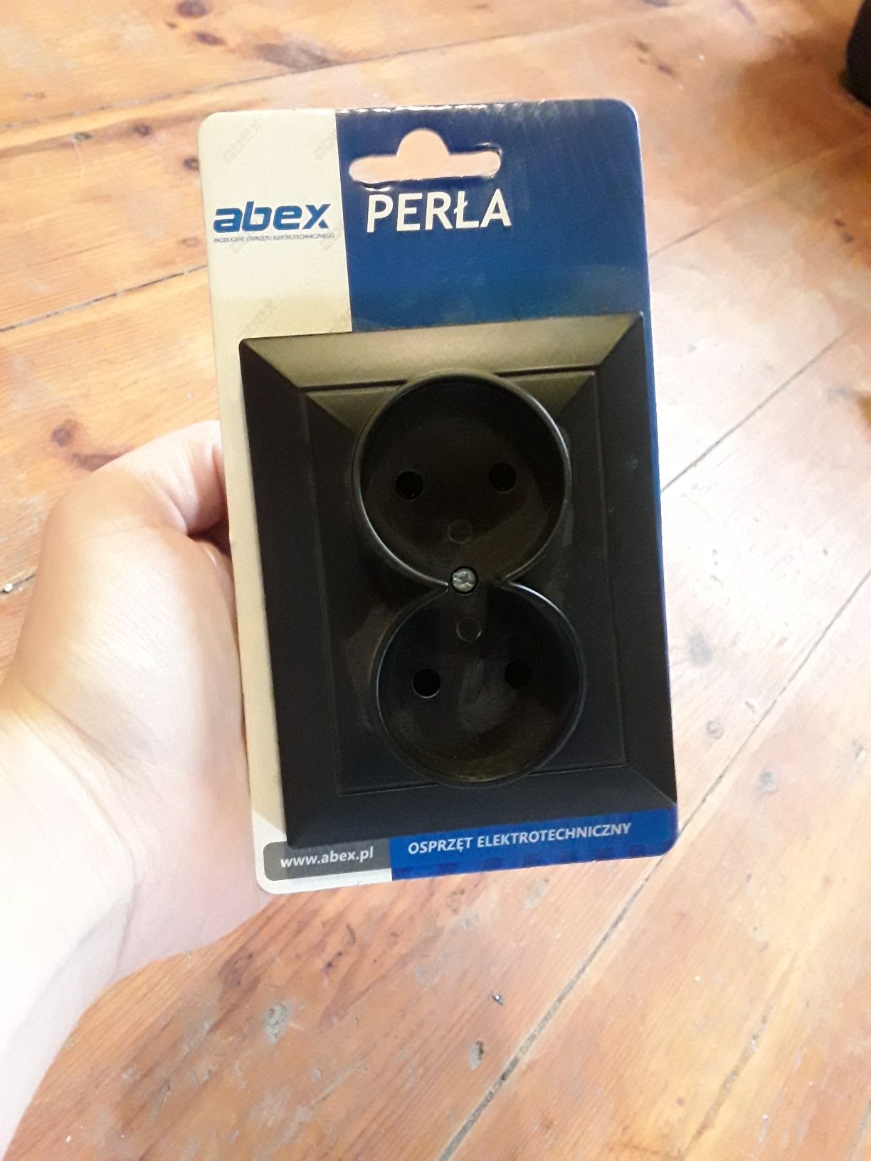 Sprzedam Podwójny Łącznik i gniazdko