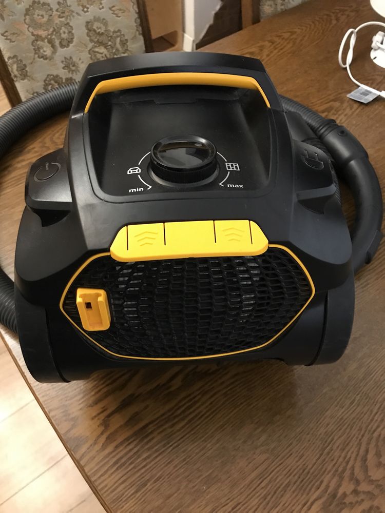 Пилосос Mirta vc-6500