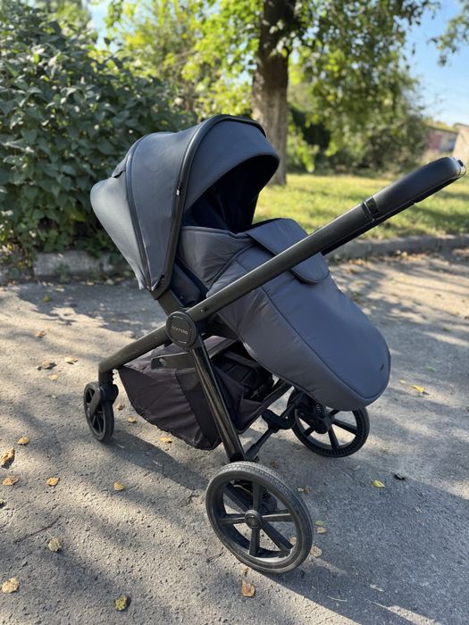 Продаю дитячий візок , як новий Carello Omega plus 2024