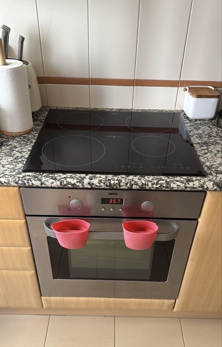 Placa induçao e forno Zanussi