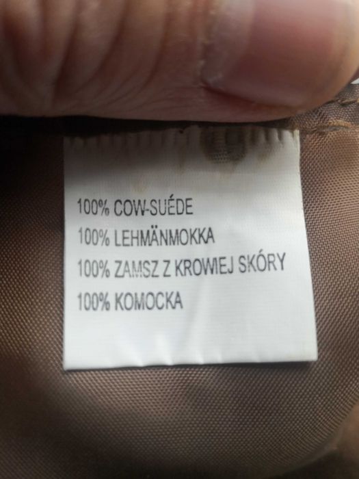 Sprzedam torebkę z zamszu z krowiej skóry.