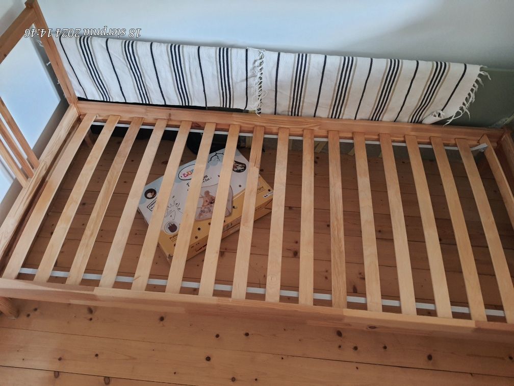 Łóżko drewniane  ikea FJELLSE z materacem