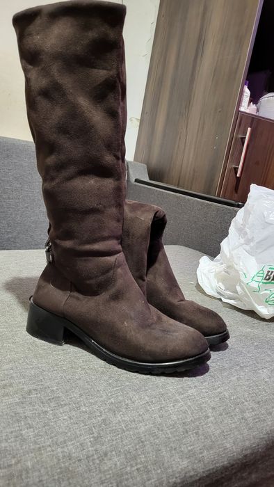 Продам сапоги шоколадного кольору