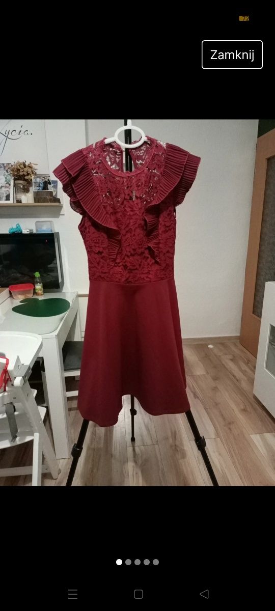 Czerwona elegancka sukienka