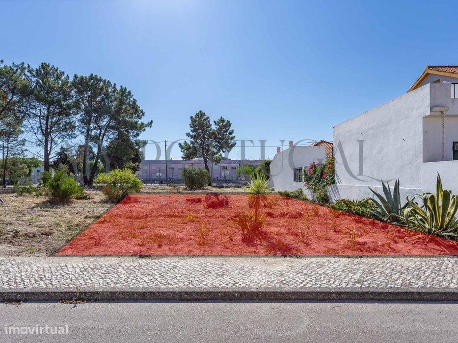 Terreno Urbano na Quinta do Conde 2