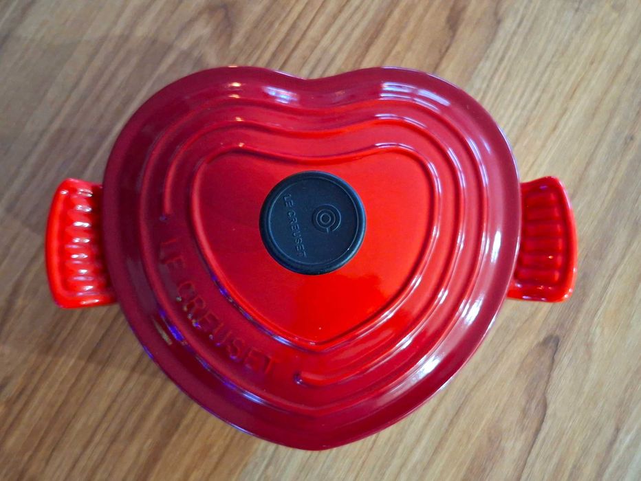 Brytfanna / garnek w kształcie serca LE CREUSET, prezent na święta