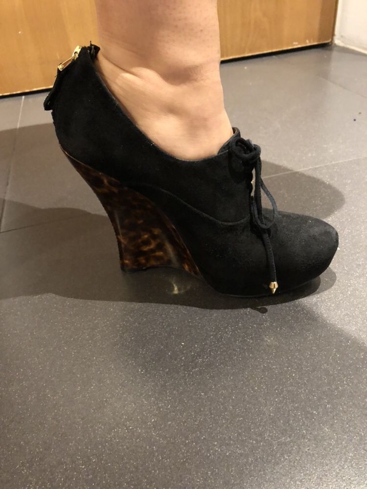 Buty guess koturny botki półbuty sexi skóra 38 brąz i czerń zamsz