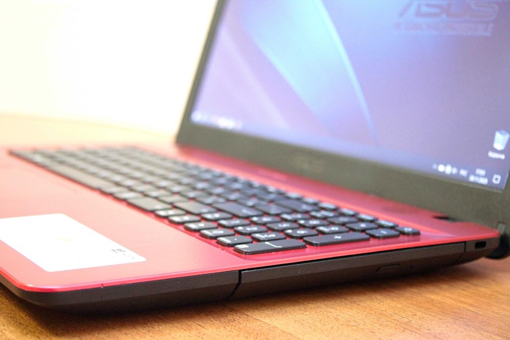 Ігровий ASUS VivoBook X541N/ 4 ядра N4200/ 8GB/ HDD 1TB/ GeForce 810M