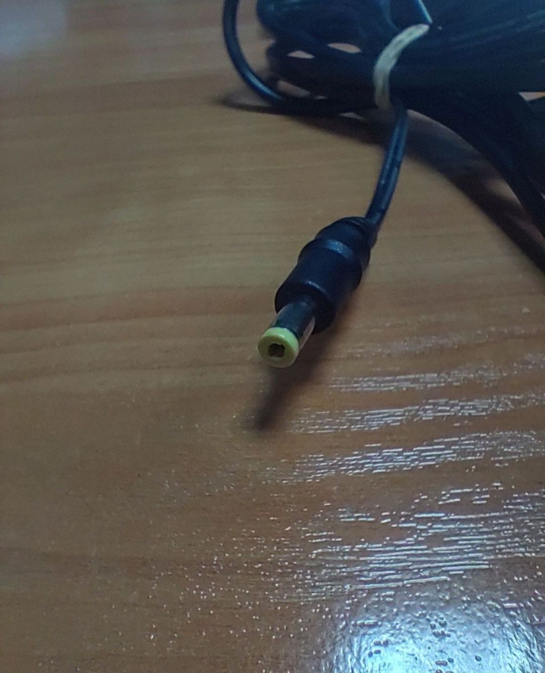 Zasilacz wtyczkiwy 15V 2A