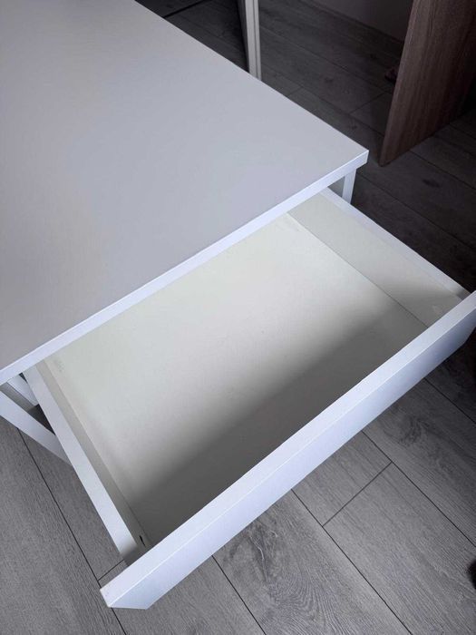 Stolik kawowy z szufladami biały