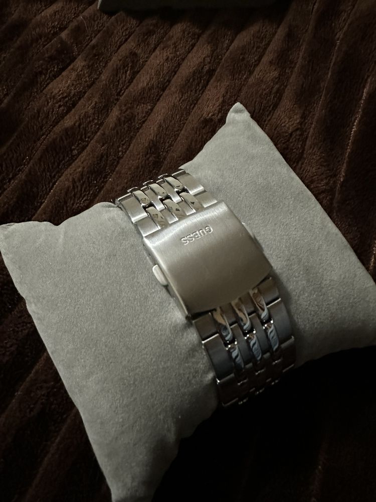 Guess Watch