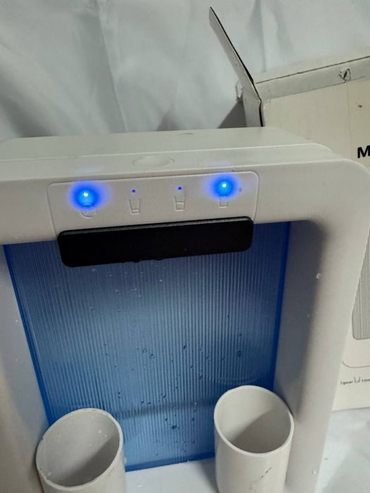 Automatyczny dozownik płynu do płukania jamy ustnej, bezdotykowy