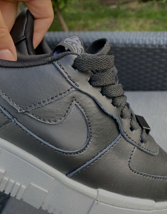 Кросівки, кеди жіночі