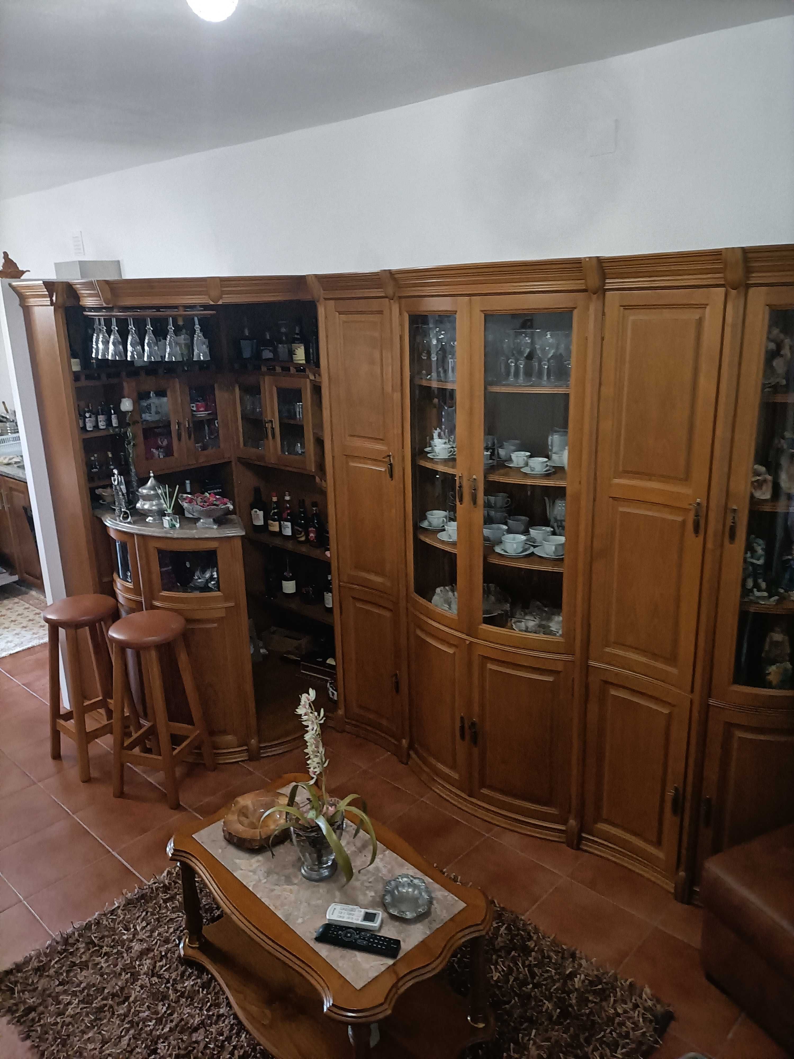 Sala de estar com bar