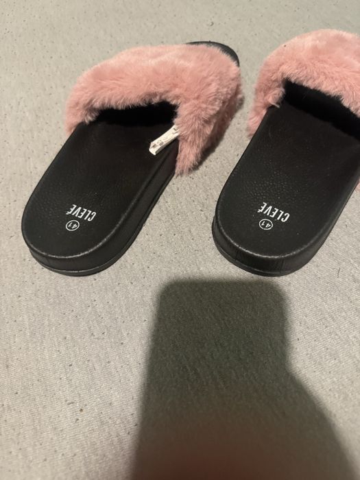 Kapcie   Damskie r.41