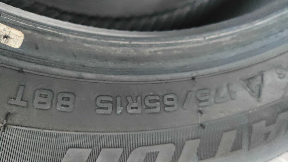 Opony Całoroczne 175/65/15 Ovation 2szt 7mm