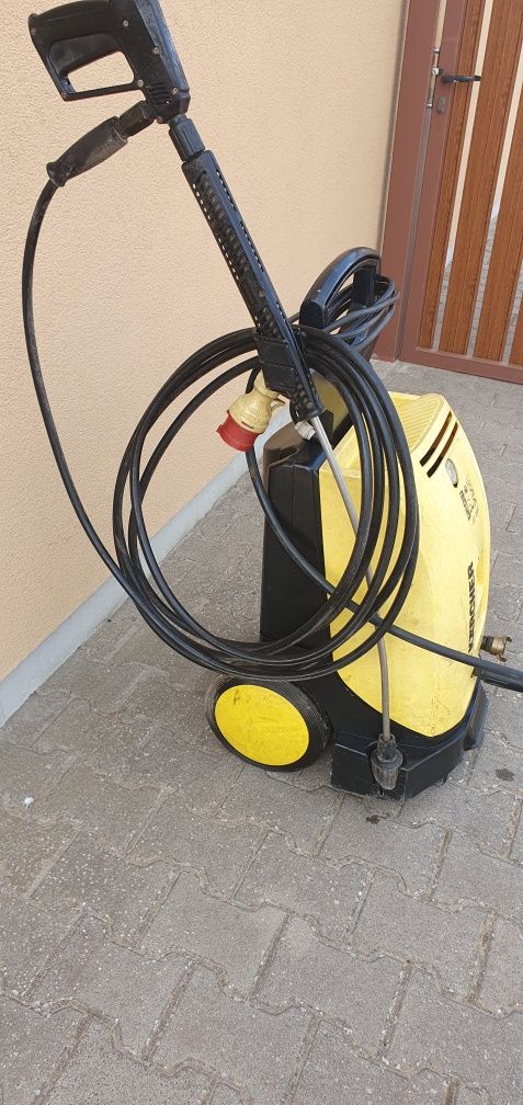 Sprzedam profesjonalną myjkę ciśnieniową  karcher