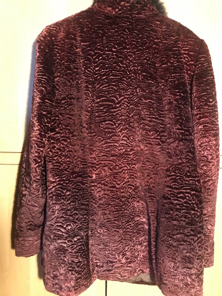 Welurowy płaszcz vintage z naturalnym futerkiem Huna rozm. 5XL - 50 +