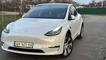 Tesla Model Y Long Range Dual Motor
