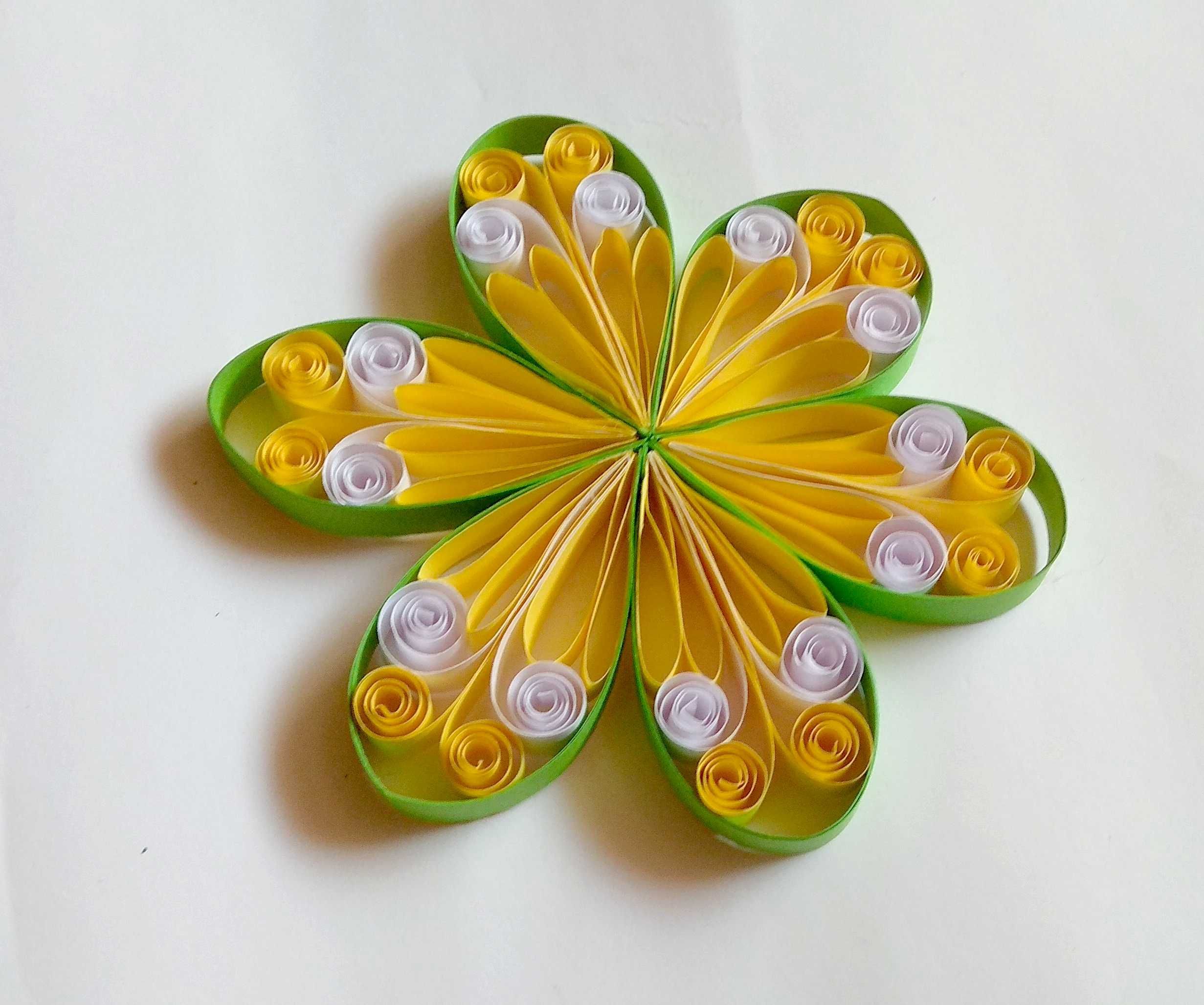 Serwetka podstawka gwiazdka ozdoba papieru QUILLING