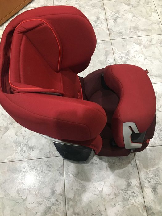 Cadeira para transporte de criança em automóvel