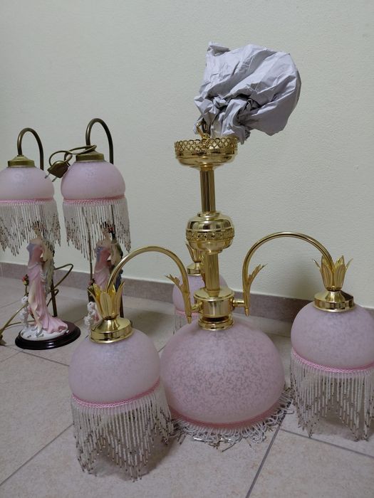 Candeeiros em vidro e cerâmica