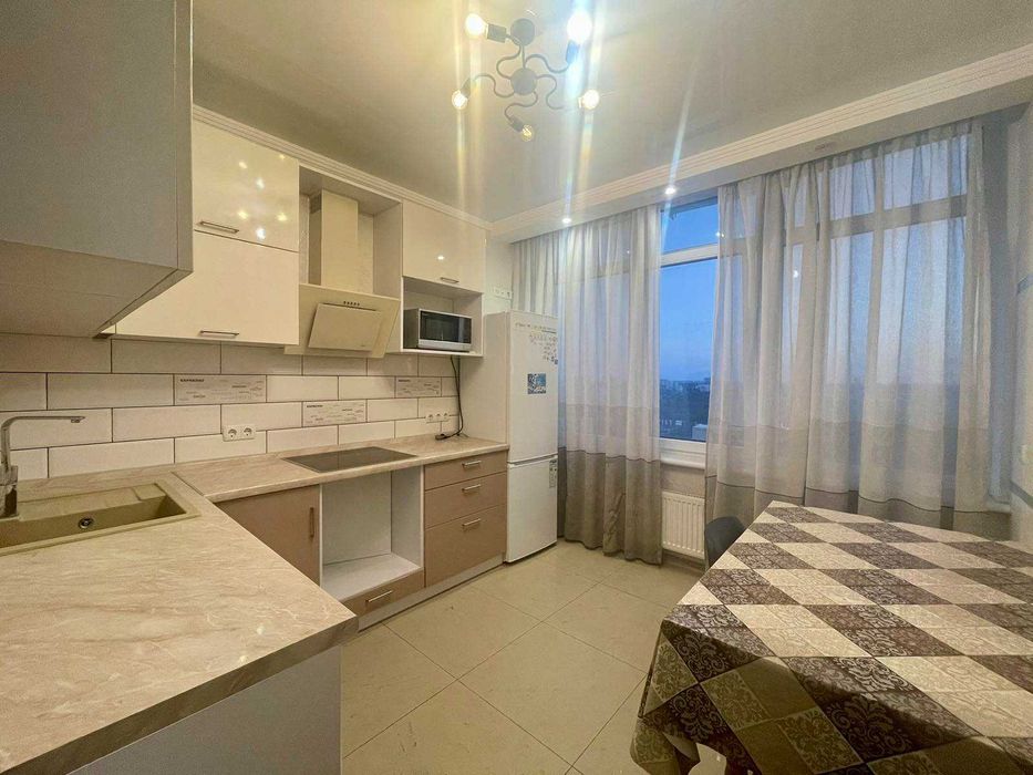 3-комнатная квартира с ремонтом в 34 Жемчужине Центр Одессы