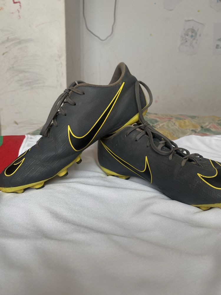Фудбольні бутси Nike mercurial