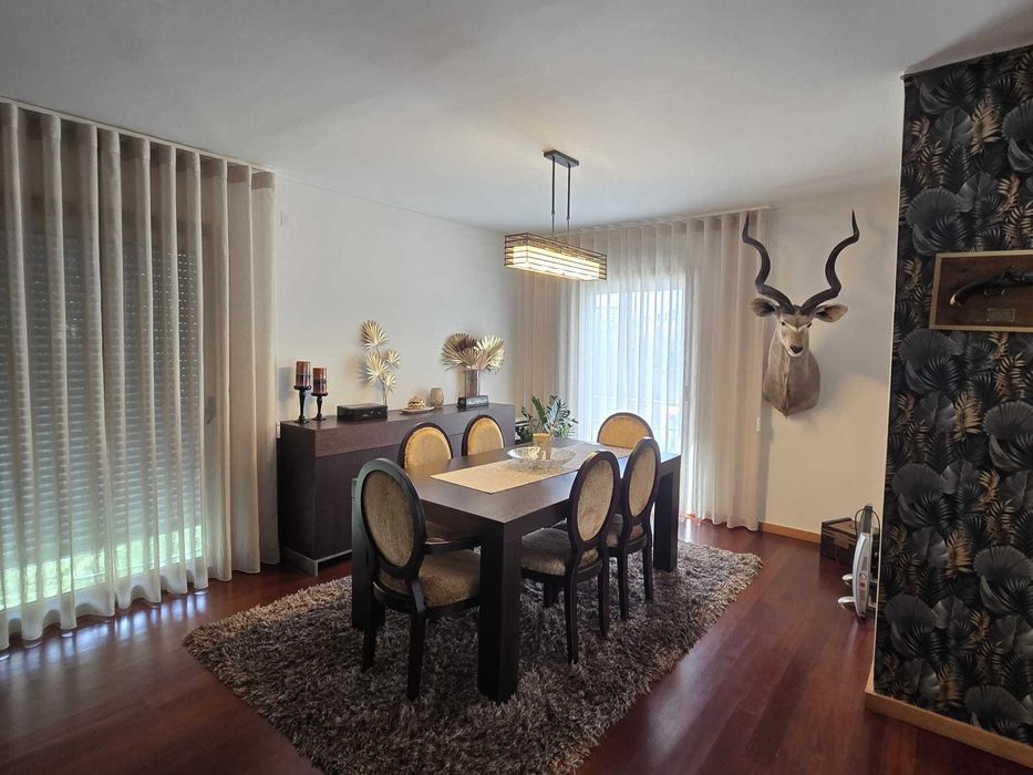 Magnífica  moradia T5 para venda em.S.mamede de infesta 545.000,00