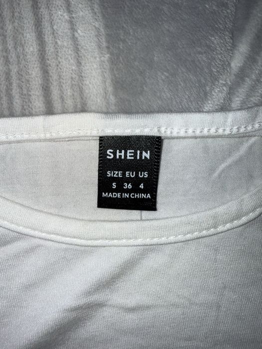 4. Camisola Branca Shein - Tamanho S.