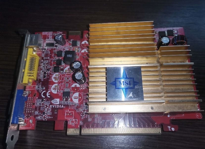 Відеокарта GT 7300