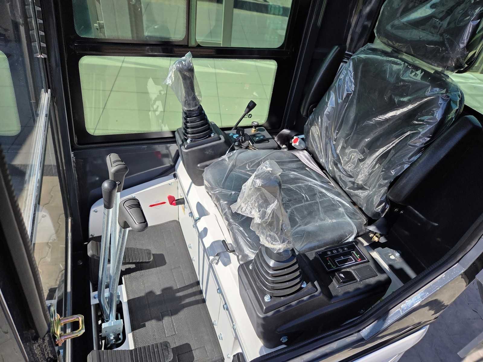 XTM X15s z kabiną 2025, Leasing, Raty Mini Koparka NOWA