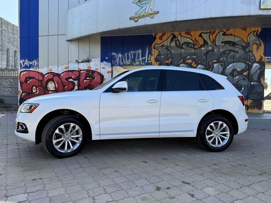 Audi Q5 2015 /рідна фарба\