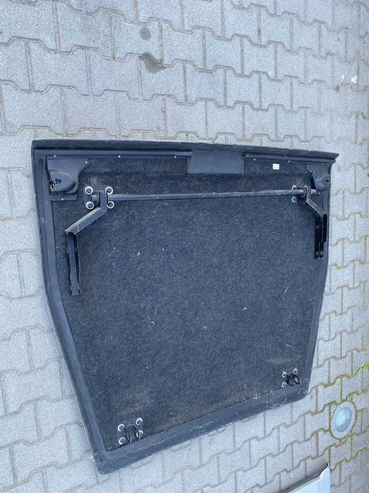 Pokrywa paki zabudowa skrzyni ładunkowej zamykana na klucz .Kraków
