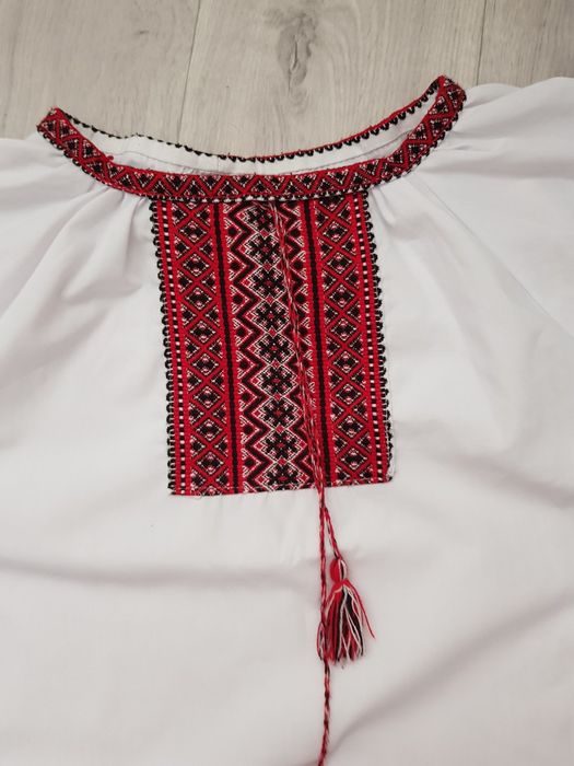 Вишиванка на 7-8 років , вишита сорочка
