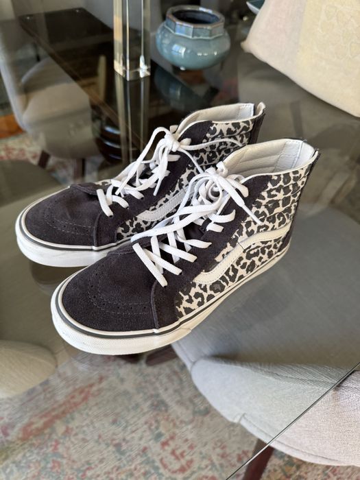 Tenis vans cinzento e branco