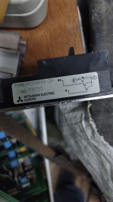 QM300HA-2H —силовой биполярны транзисторный модуль нзистор