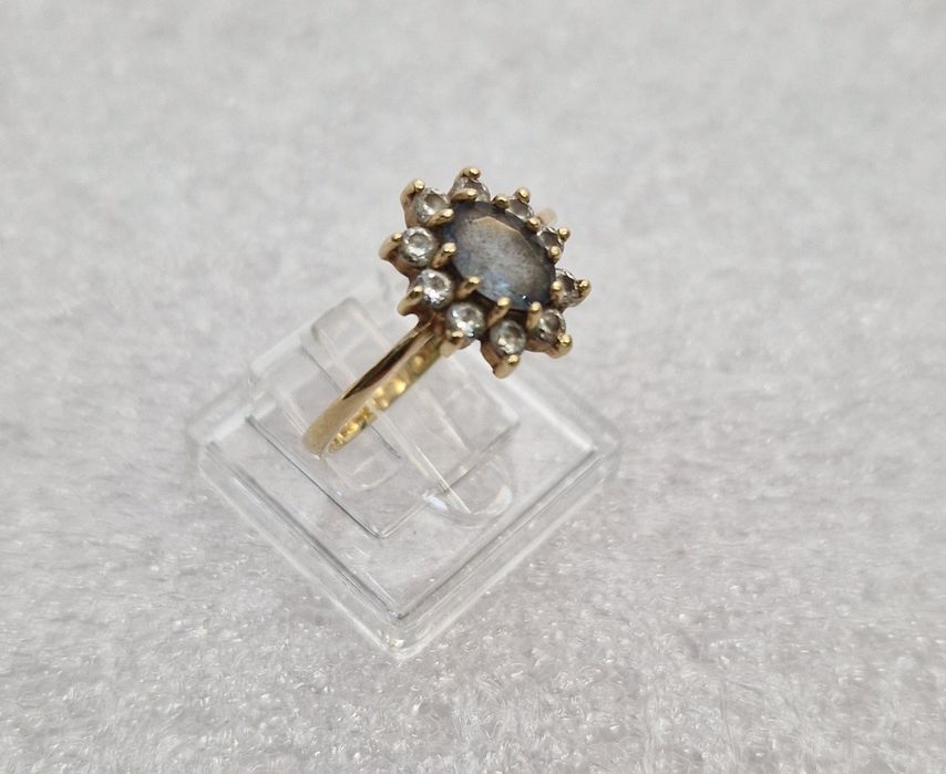 Piękny pierścionek z cyrkoniami używany PR 585 rozm 16