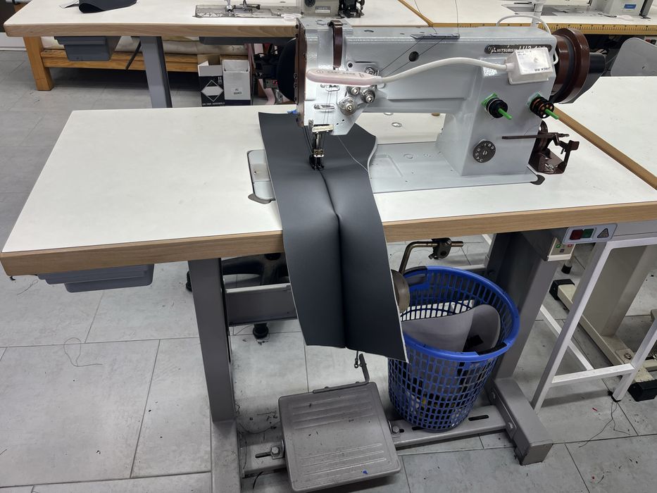 Maquina de costura triplo arrasto de 2 agulhas