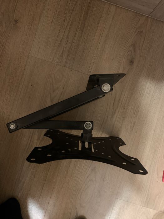 Кріплення для телевізора