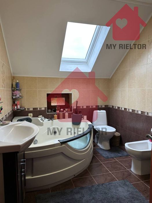 Продаж будинку с.Камяниця.